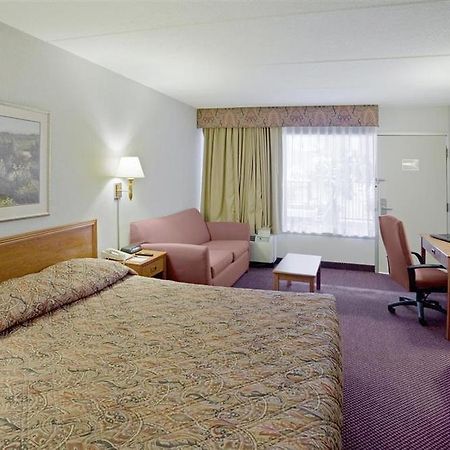 Americas Best Value Inn-Saginaw South Номер фото