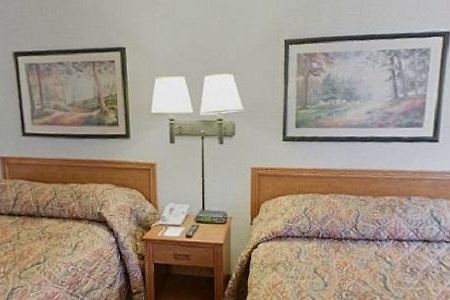 Americas Best Value Inn-Saginaw South Номер фото
