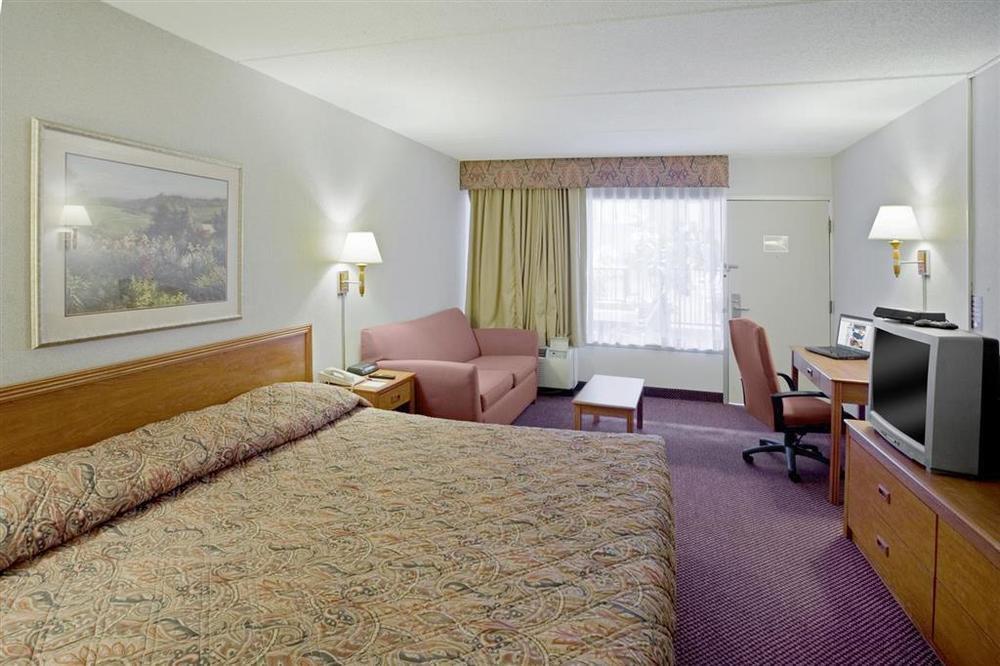 Americas Best Value Inn-Saginaw South Номер фото
