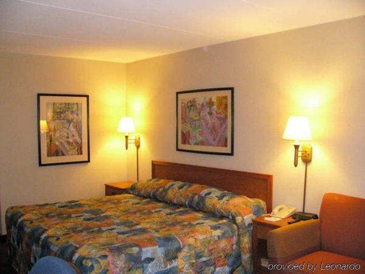 Americas Best Value Inn-Saginaw South Номер фото